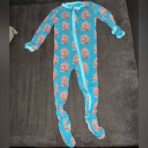 Kickee Pants footie Size 6-9 month gingerbread house pattern NWOT